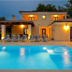 4 bedroom villa bedroom with pool, Svetvinčenat, Istria, sleeps 8